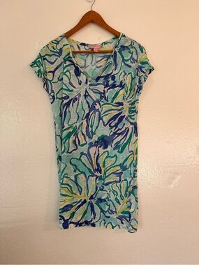 Lilly Pulitzer XS causal resort dres.